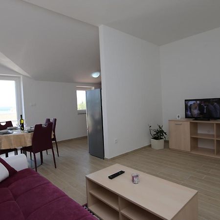 סולינה Apartments Sucic Iva I Tea מראה חיצוני תמונה