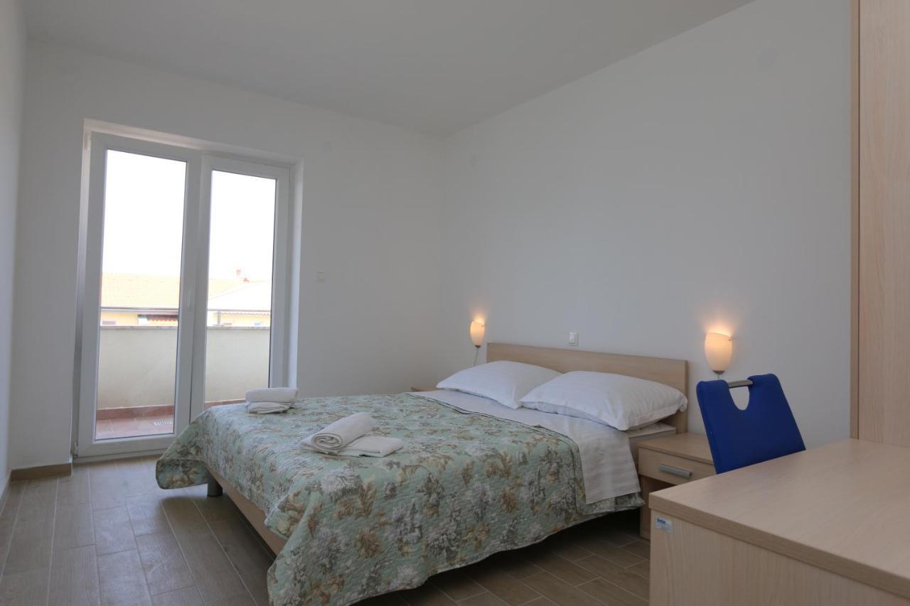 סולינה Apartments Sucic Iva I Tea מראה חיצוני תמונה