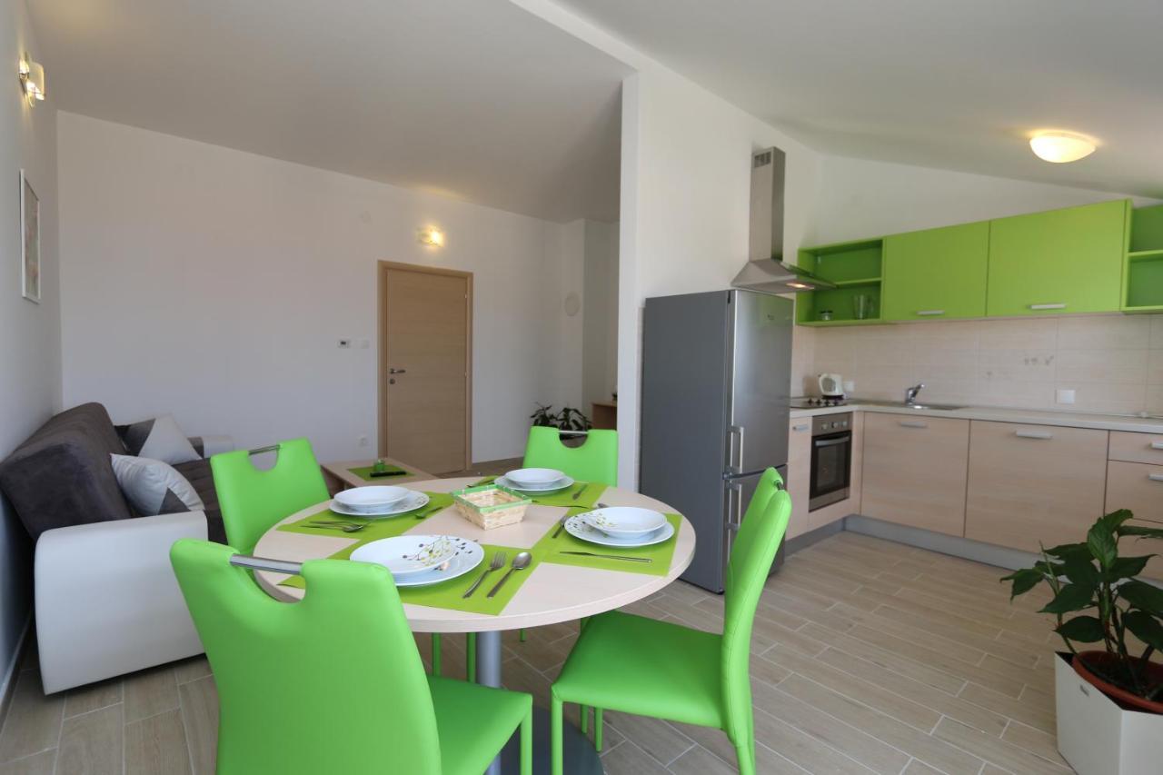 סולינה Apartments Sucic Iva I Tea מראה חיצוני תמונה