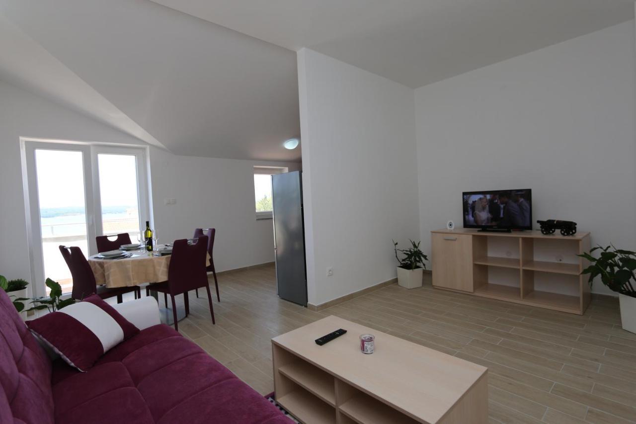 סולינה Apartments Sucic Iva I Tea מראה חיצוני תמונה