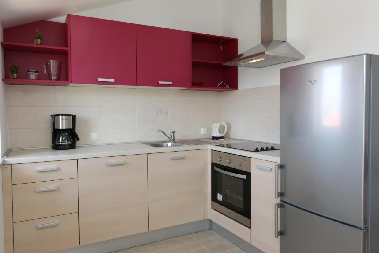 סולינה Apartments Sucic Iva I Tea מראה חיצוני תמונה