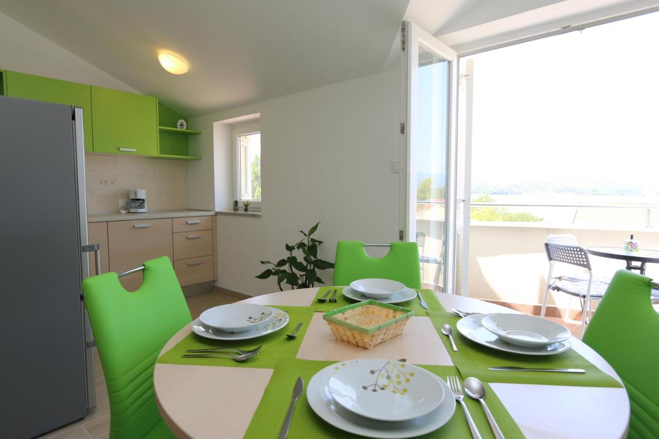 סולינה Apartments Sucic Iva I Tea מראה חיצוני תמונה