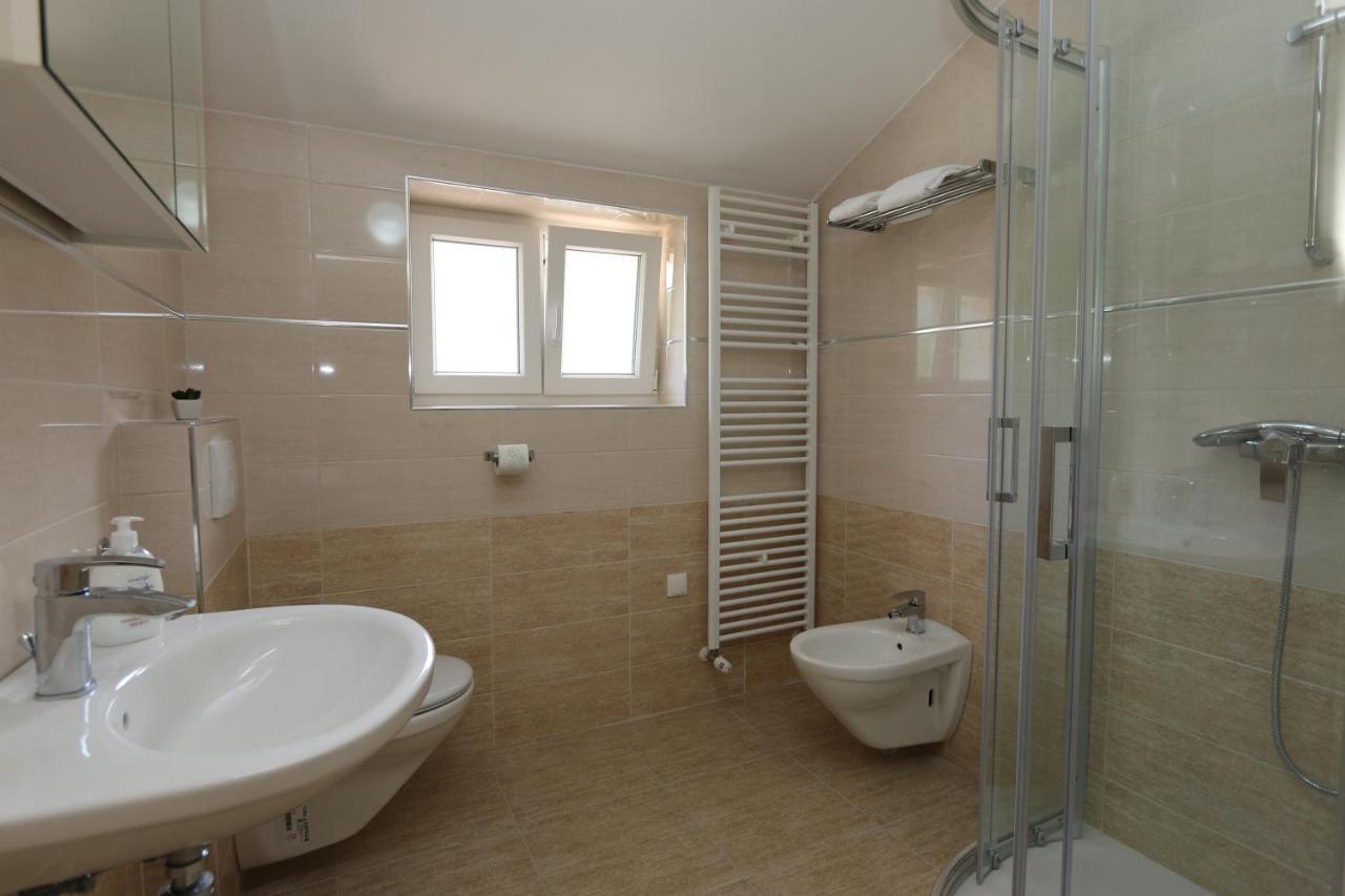 סולינה Apartments Sucic Iva I Tea מראה חיצוני תמונה