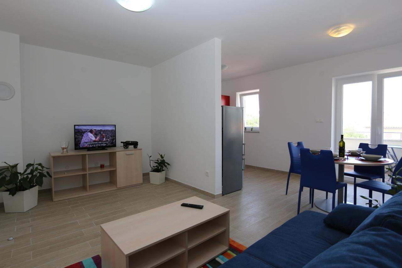 סולינה Apartments Sucic Iva I Tea מראה חיצוני תמונה