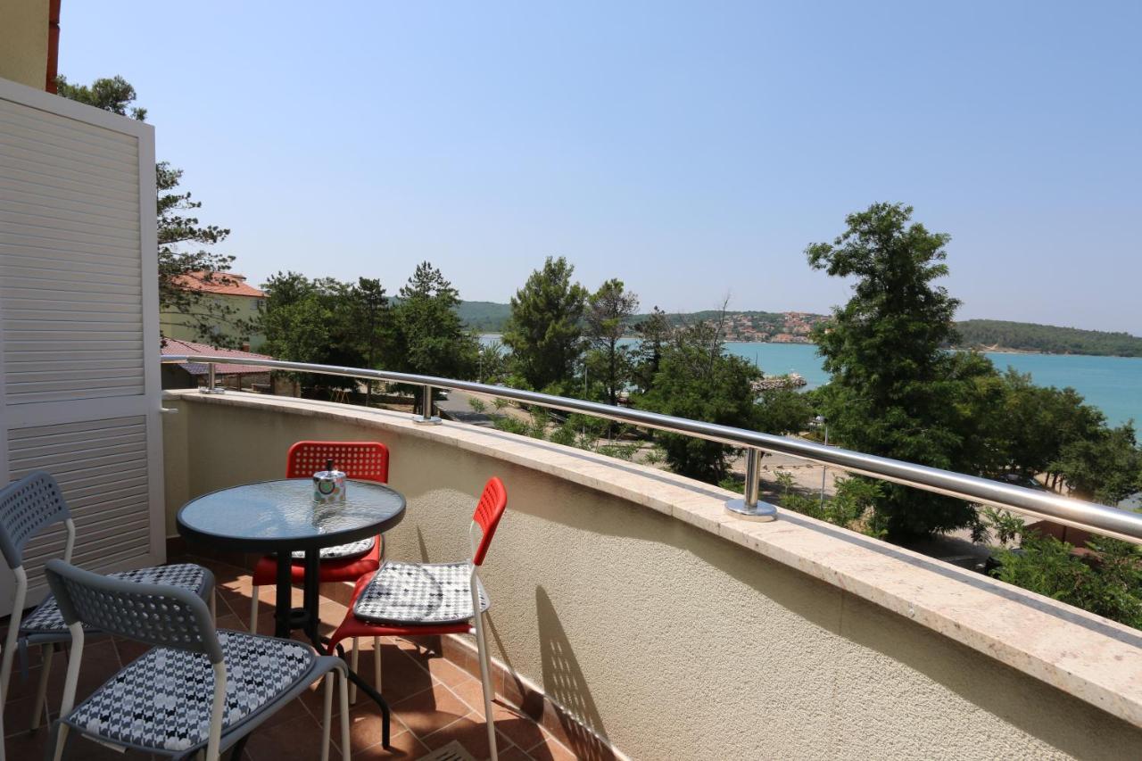 סולינה Apartments Sucic Iva I Tea מראה חיצוני תמונה